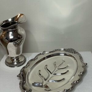 Oneida Silver Vase and Tray Set